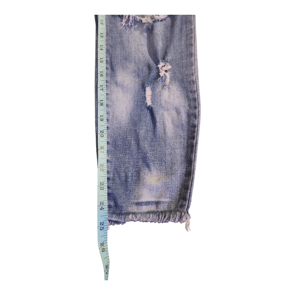 Cello Light Blue Distressed Cropped Ankle Jeans Size 7 - Picture 3 of 15